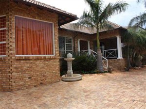 3 Bed House in Featherbrooke Estate