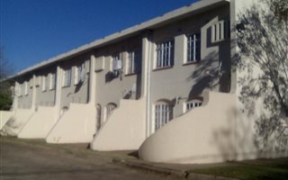 3 Bedroom Townhouse in Vereeniging Central