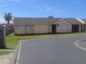 3 Bed House in Blue Downs