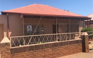 2 Bedroom House in Newlands