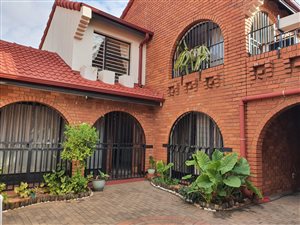 3 Bed Duplex in Lydiana