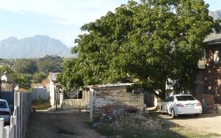 572 m² Land available in Jamestown