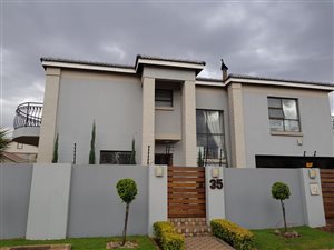 4 Bed House in Grimbeek Park