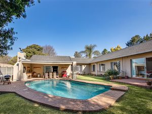 4 Bed House in Weltevreden Park
