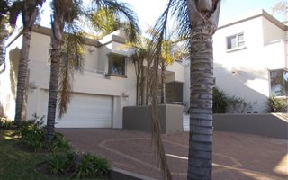 5 Bedroom House in Bryanston