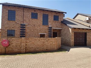 3 Bed Townhouse in Riversdale