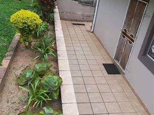 2 Bed Garden Cottage in Asherville
