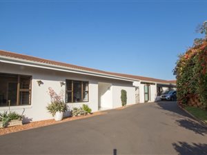 3 Bed Simplex in La Lucia