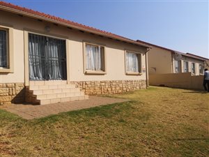 3 Bed Townhouse in North Riding AH