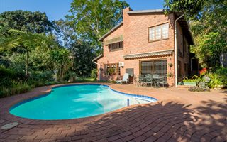 5 Bedroom House in Rouken Glen