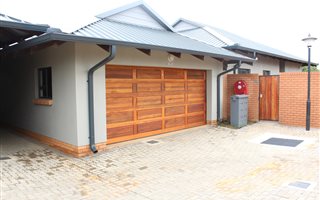 3 Bedroom Simplex in Six Fountains Estate