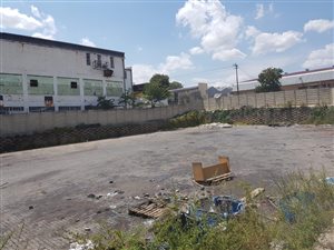 2500 m² Industrial space in Amalgam