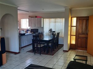 3 Bed House in Golf Park