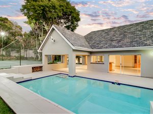 4 Bed House in Hyde Park