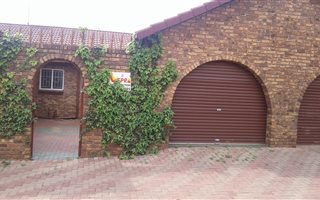 3 Bedroom Townhouse in Homelake