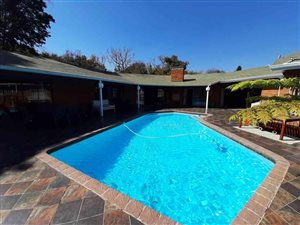 4 Bed House in Lynnwood Ridge