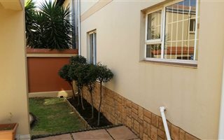 1 Bedroom Townhouse in Fourways