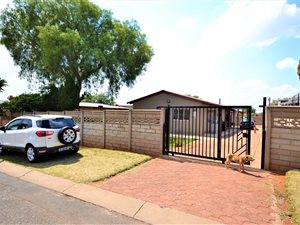 3 Bed House in Palmridge