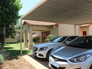 2 Bedroom Cluster in Blue Hills