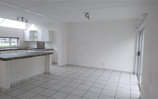 2 Bedroom Townhouse in Elspark