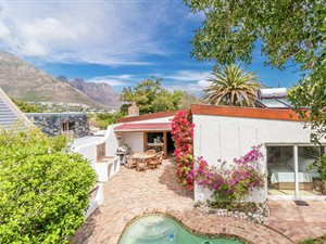 4 Bed House in Hout Bay and surrounds