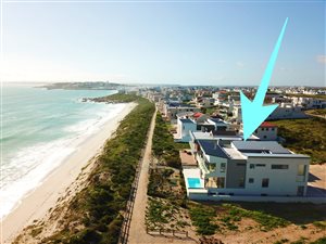 5 Bed House in Calypso Beach