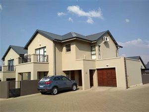3 Bed Cluster in Meyersdal Nature Estate