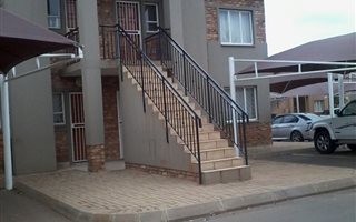 2 Bedroom Apartment in Protea Glen