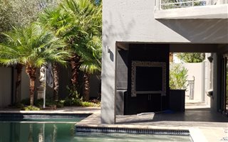 6 Bedroom House in Centurion Golf Estate
