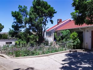 3 Bed House in Hill Sixty