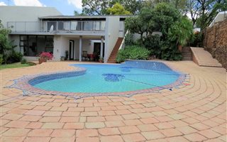 4 Bedroom House in Waterkloof Ridge
