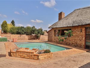 3 Bed House in Dan Pienaarville