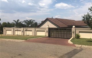 5 Bedroom House in Die Heuwel
