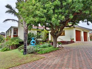 3 Bed House in Mossel Bay Central