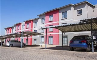 2 Bedroom Apartment in Rabie Ridge