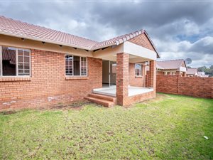 3 Bed Townhouse in Mooikloof Ridge