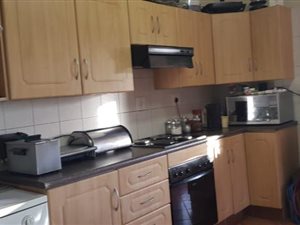 3 Bed House in Aerorand