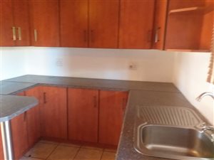 2 Bed Flat in West End
