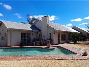 4 Bed House in Kestellhof