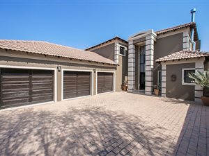 5 Bed House in Fernbrook Estate