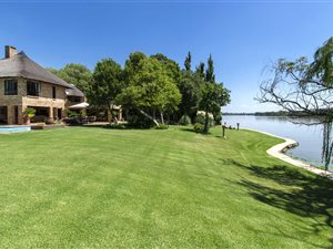 5 Bed House in Lochvaal