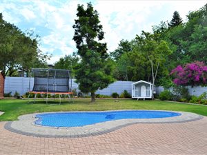 4 Bed House in Door de Kraal