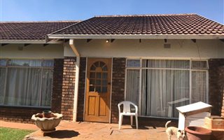 3 Bedroom House in Dennesig