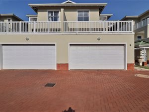 3 Bed Duplex in Mt Edgecombe