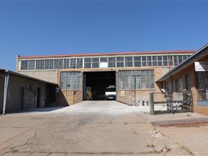 700 m² Industrial space in Boltonia