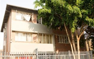 3 Bedroom Flat in Muckleneuk
