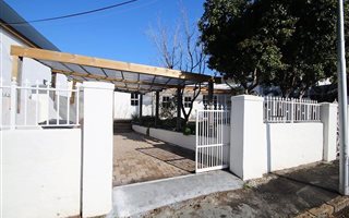 2 Bedroom House in Wynberg