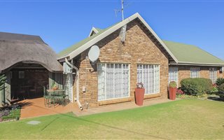 3 Bedroom House in Van Der Hoff Park