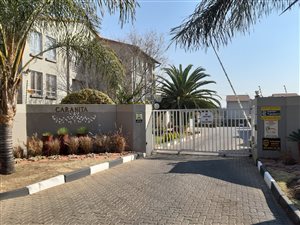 2 Bed Townhouse in Verwoerdpark