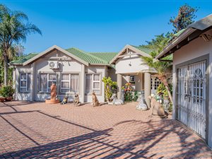 6 Bed House in Somerset Park